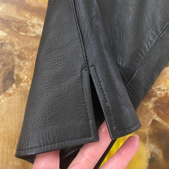 Hannah 100% leather bike shorts, size 6 - Picture 3 of 7